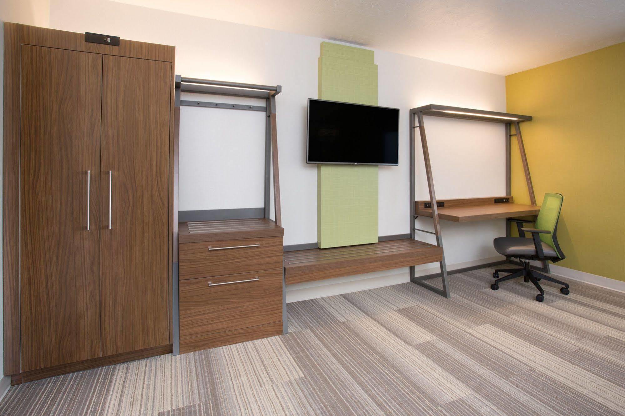 Holiday Inn Express & Suites Pineville-Alexandria Area Экстерьер фото